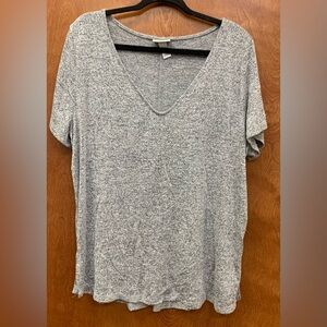 5 for $20 Ava & Viv v-neck short sleeve top gray size XL